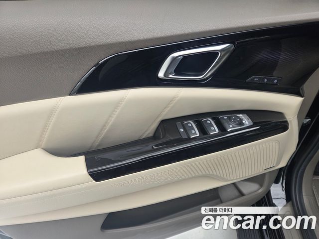 Kia Carnival (IV) Diesel 9-Seater Hi-Limousine Signature 2023 — фото 10