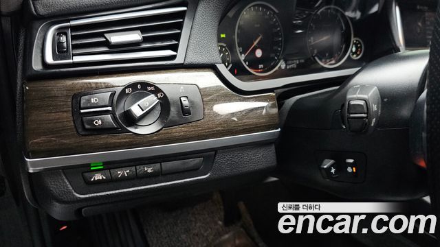 BMW 7 Series (F01) 750Li xDrive 2014 — фото 36