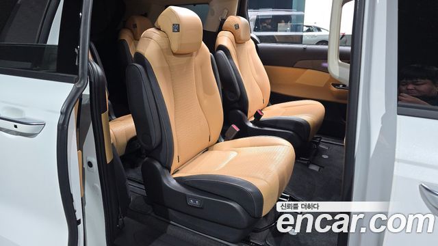 Kia Carnival (IV) Gasoline 9-Seater Signature 2023 — фото 11