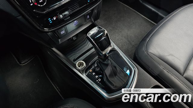 KG Mobility (SsangYong) Very New Tivoli Gasoline 1.5 2WD V3 2022 — фото 9