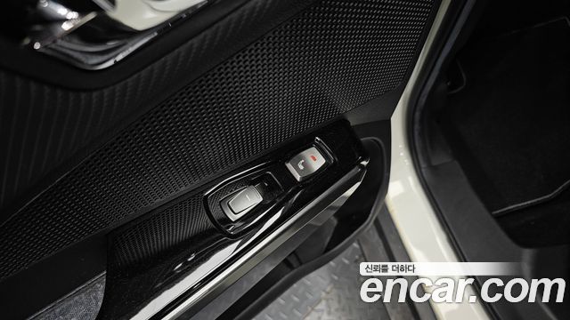 KG Mobility (SsangYong) Very New Tivoli Gasoline 1.5 2WD V3 2022 — фото 30