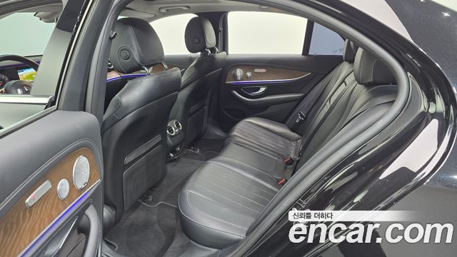 Mercedes-Benz E-Class (W213) E300 4MATIC Exclusive 2019 — фото 15