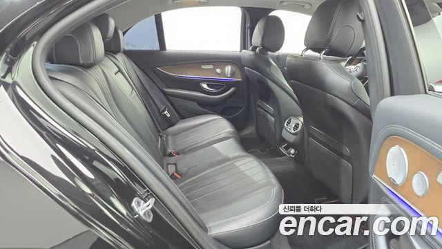 Mercedes-Benz E-Class (W213) E300 4MATIC Exclusive 2019 — фото 24