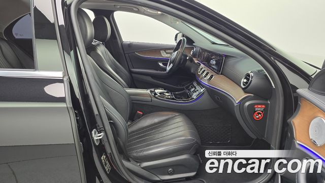 Mercedes-Benz E-Class (W213) E300 4MATIC Exclusive 2019 — фото 32