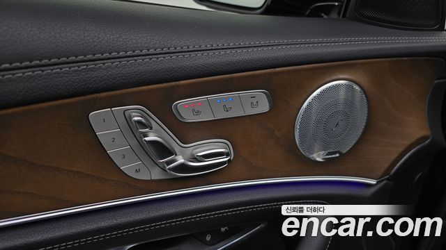 Mercedes-Benz E-Class (W213) E300 4MATIC Exclusive 2019 — фото 41