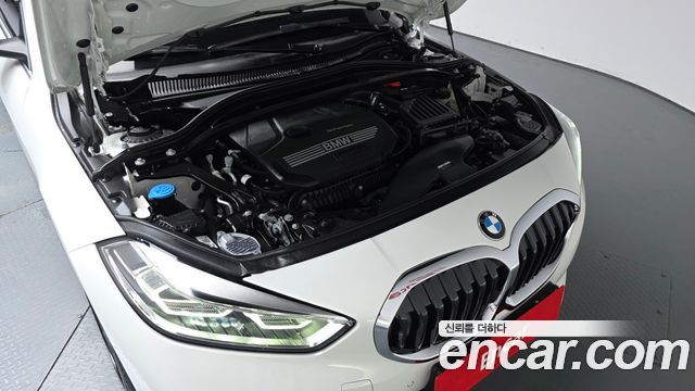 BMW 1 Series (F40) 120i Sports 2024 — фото 6