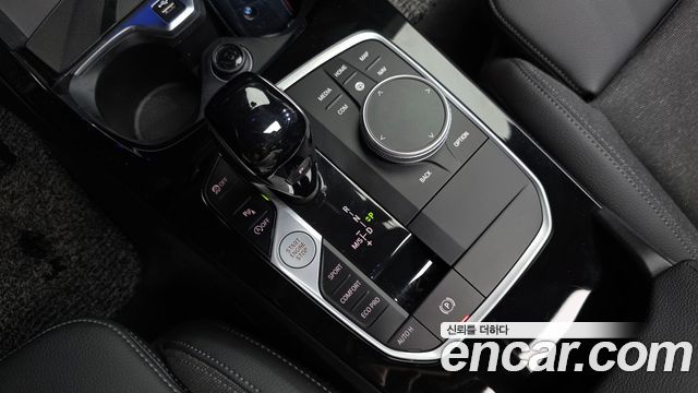 BMW 1 Series (F40) 120i Sports 2024 — фото 9