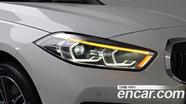 BMW 1 Series (F40) 120i Sports 2024 — фото 22