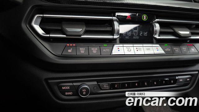 BMW 1 Series (F40) 120i Sports 2024 — фото 33