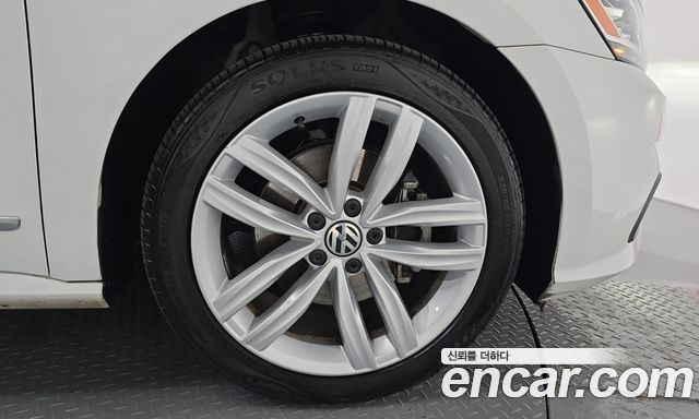 Volkswagen Passat 2.0 TSI B7 2018 — фото 21