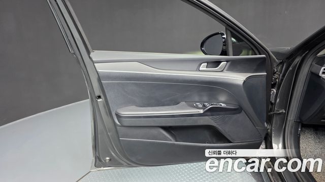 Kia K5 (III) 2.0 Prestige 2023 — фото 24