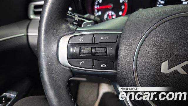 Kia K5 (III) 2.0 Prestige 2023 — фото 32