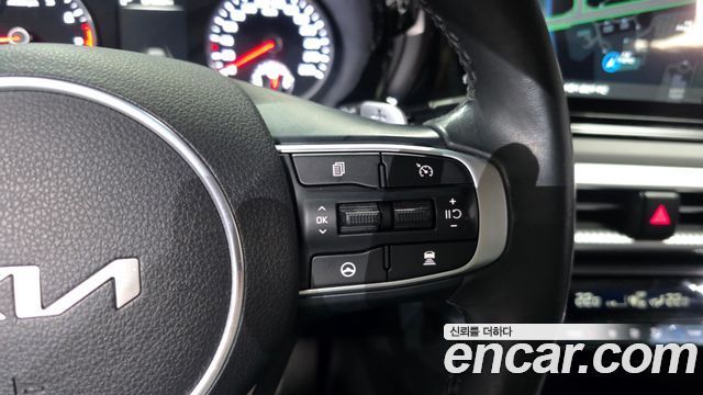 Kia K5 (III) 2.0 Prestige 2023 — фото 33