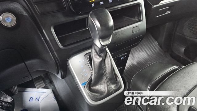Hyundai Staria Cargo 3-Seater Modern 2022 — фото 9