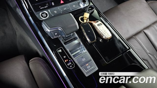 Audi A8 (D5) 55 TFSI Quattro LWB 2021 — фото 9
