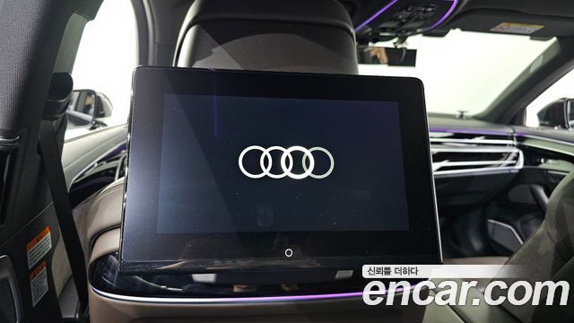 Audi A8 (D5) 55 TFSI Quattro LWB 2021 — фото 19