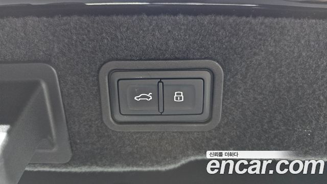 Audi A8 (D5) 55 TFSI Quattro LWB 2021 — фото 20