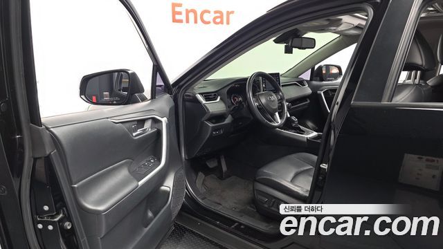 Toyota RAV4 (V) 2.5 2WD 2019 — фото 10