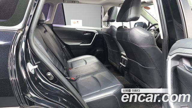 Toyota RAV4 (V) 2.5 2WD 2019 — фото 12