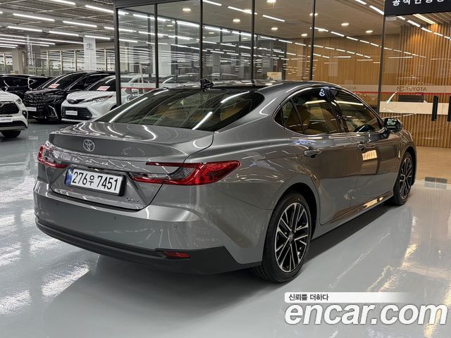 Toyota Camry (XV80) 2.5 XLE Premium Hybrid 2026 — фото 2