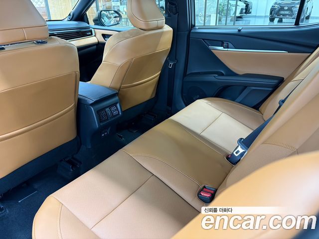 Toyota Camry (XV80) 2.5 XLE Premium Hybrid 2026 — фото 16