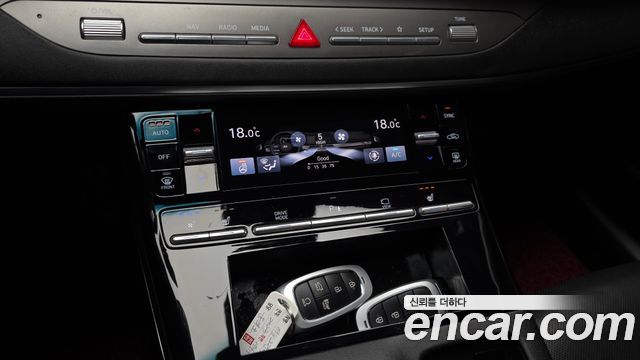 Hyundai Grandeur (IG) 3.0 LPi (Taxi) Deluxe 2023 — фото 17