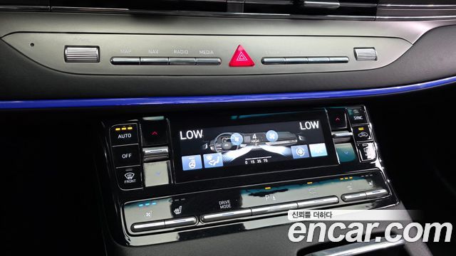 Hyundai Grandeur (IG) 2.5 Le Blanc 2023 — фото 17