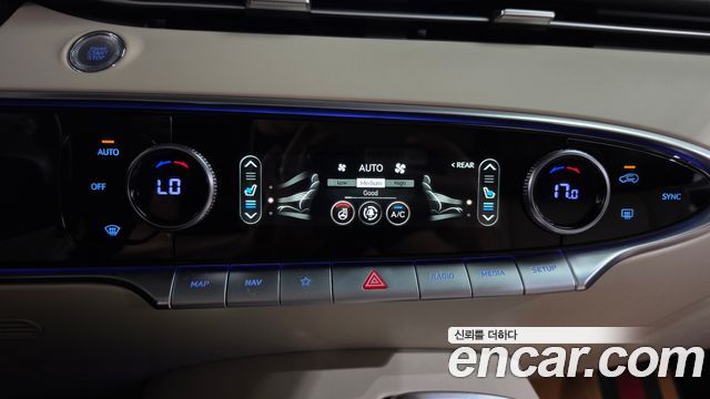 Genesis GV70 2.5T Gasoline 2WD 2024 — фото 30
