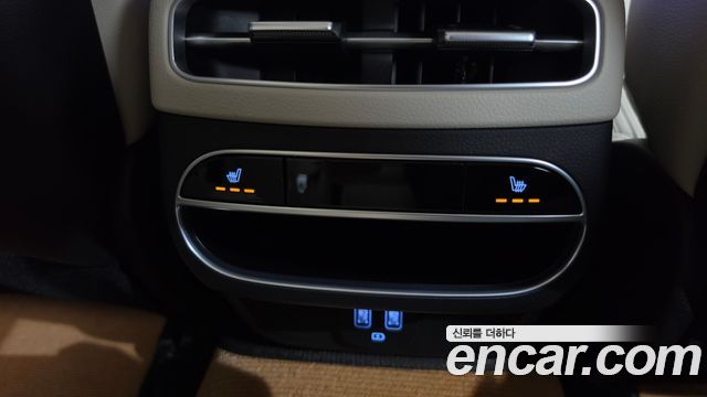 Genesis GV70 2.5T Gasoline 2WD 2024 — фото 31