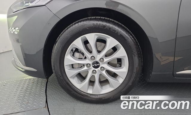 Kia K8 2.5 Gasoline 2WD Noblesse 2023 — фото 5