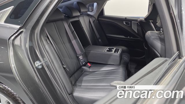 Kia K8 2.5 Gasoline 2WD Noblesse 2023 — фото 12