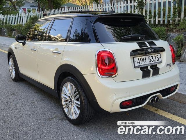 MINI Cooper SD 5Door Standard 3rd 2017 — фото 2