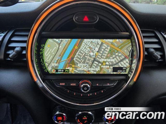 MINI Cooper SD 5Door Standard 3rd 2017 — фото 23