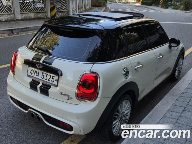 MINI Cooper SD 5Door Standard 3rd 2017 — фото 24