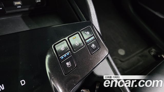 Kia Sportage Hybrid (V) Prestige 2023 — фото 17