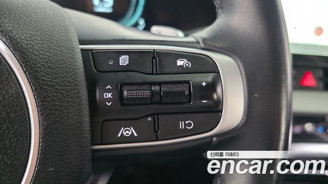 Kia Sportage Hybrid (V) Prestige 2023 — фото 19