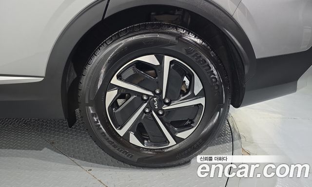 Kia Sportage Hybrid (V) Prestige 2023 — фото 21