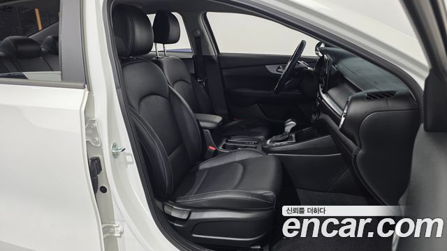 Kia K3 (II) 1.6 Prestige 2022 — фото 26