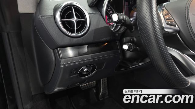 Mercedes-Benz SL-Class SL400 R231 2017 — фото 15