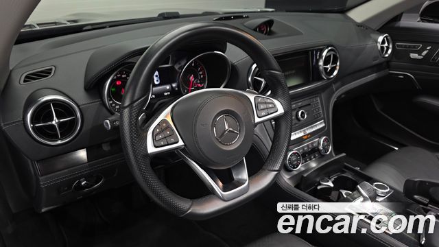 Mercedes-Benz SL-Class SL400 R231 2017 — фото 16