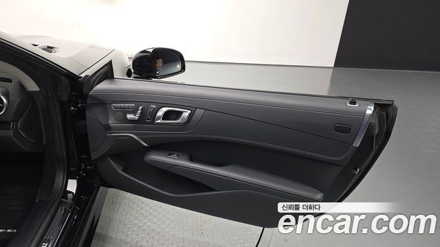 Mercedes-Benz SL-Class SL400 R231 2017 — фото 30