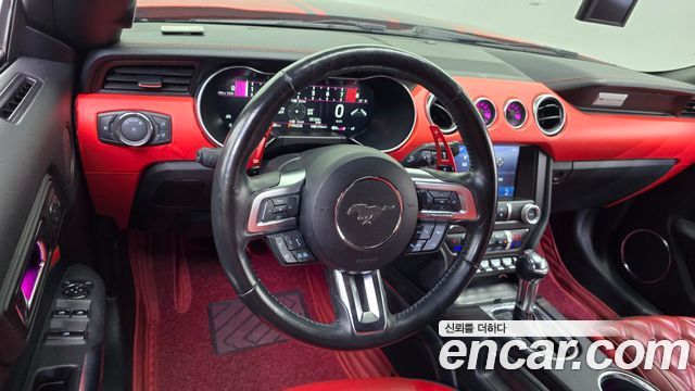 Ford Mustang GT Convertible 2019 — фото 13