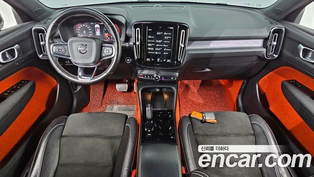 Volvo XC40 B4 R-Design 2021 — фото 7