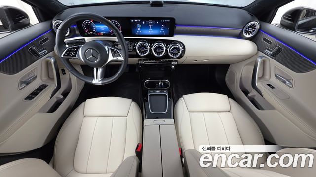 Mercedes-Benz A-Class (W177) A220 Sedan 2025 — фото 7