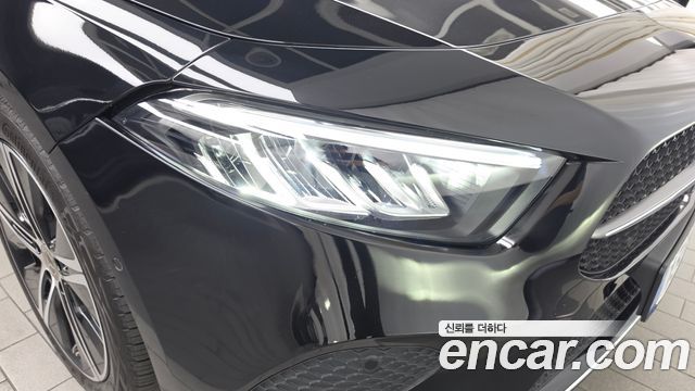 Mercedes-Benz A-Class (W177) A220 Sedan 2025 — фото 22