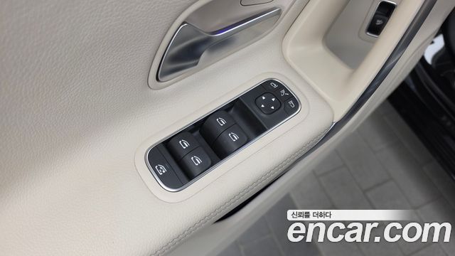 Mercedes-Benz A-Class (W177) A220 Sedan 2025 — фото 28