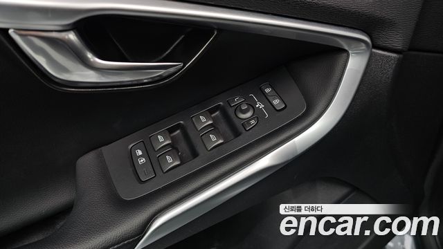 Volvo V40 D3 2nd 2018 — фото 20
