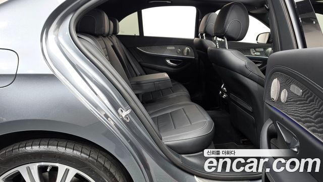 Mercedes-Benz E-Class (W213) E350 4MATIC Exclusive 2023 — фото 11