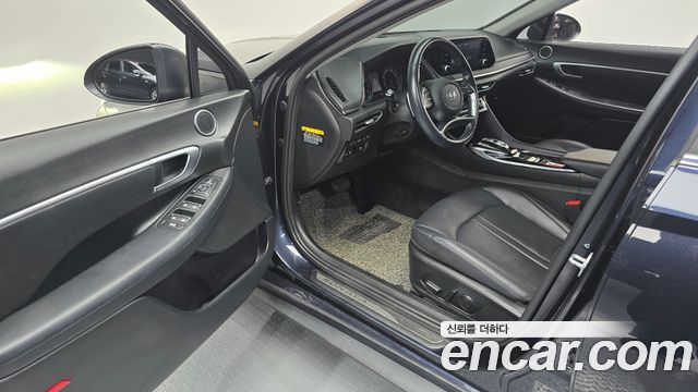 Hyundai Sonata (DN8) 2.0 Premium Family 2020 — фото 10