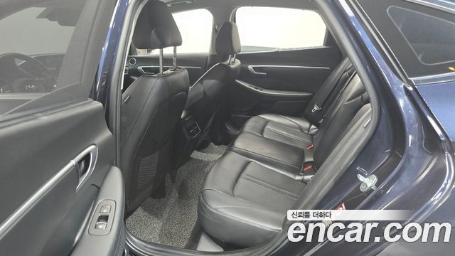 Hyundai Sonata (DN8) 2.0 Premium Family 2020 — фото 15